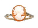 LADIES OV CAMEO & DIAMOND RING