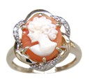 LDS OVAL CAMEO RING W/DIAMOND